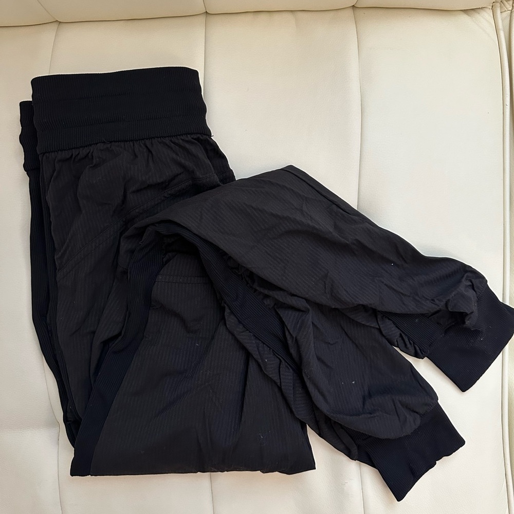 worn once lululemon joggers